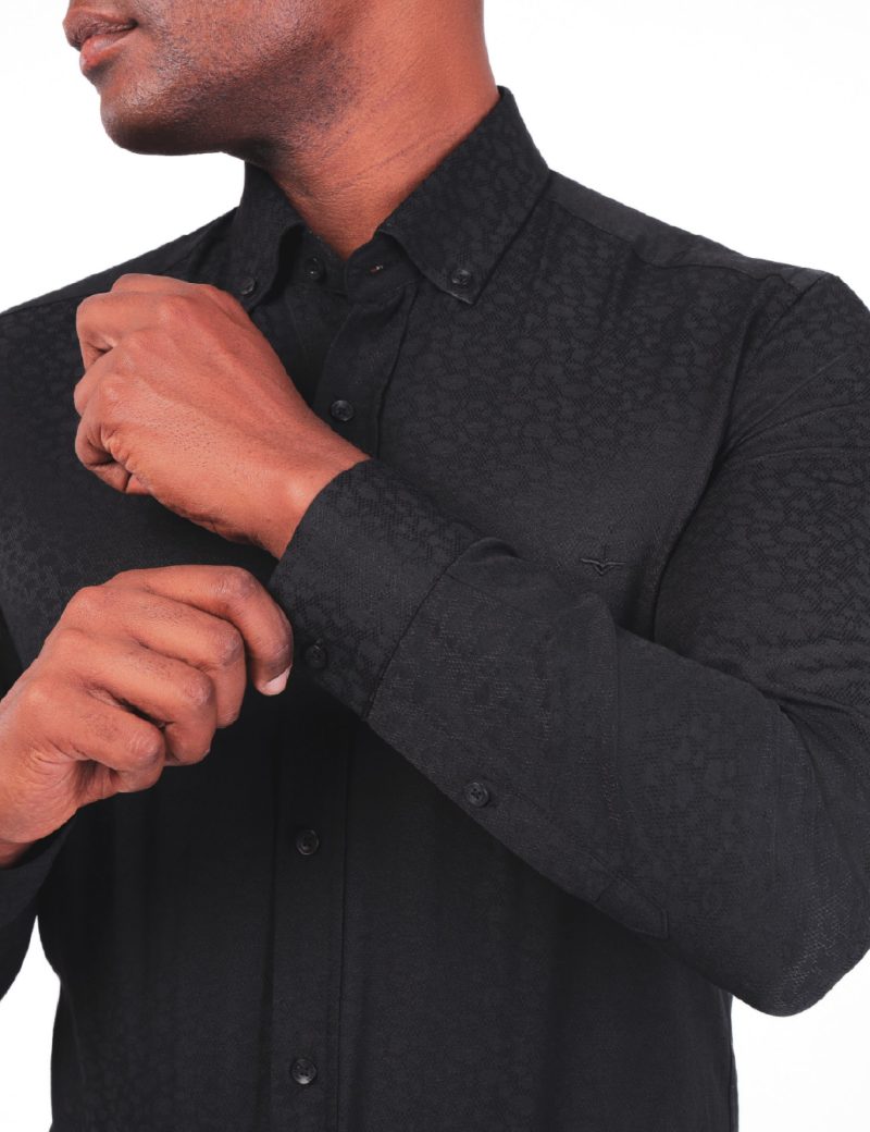Slim Fit Button-Down Collar Dress Shirt