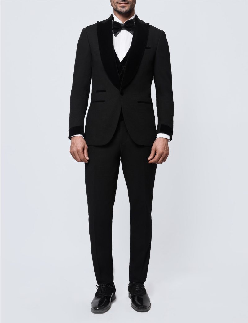 Tuxedo suit with a velvet lapel