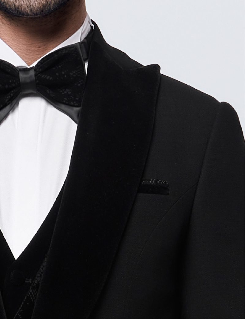 Tuxedo suit with a velvet lapel