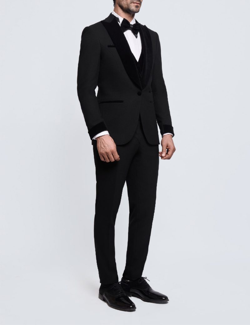 Tuxedo suit with a velvet lapel