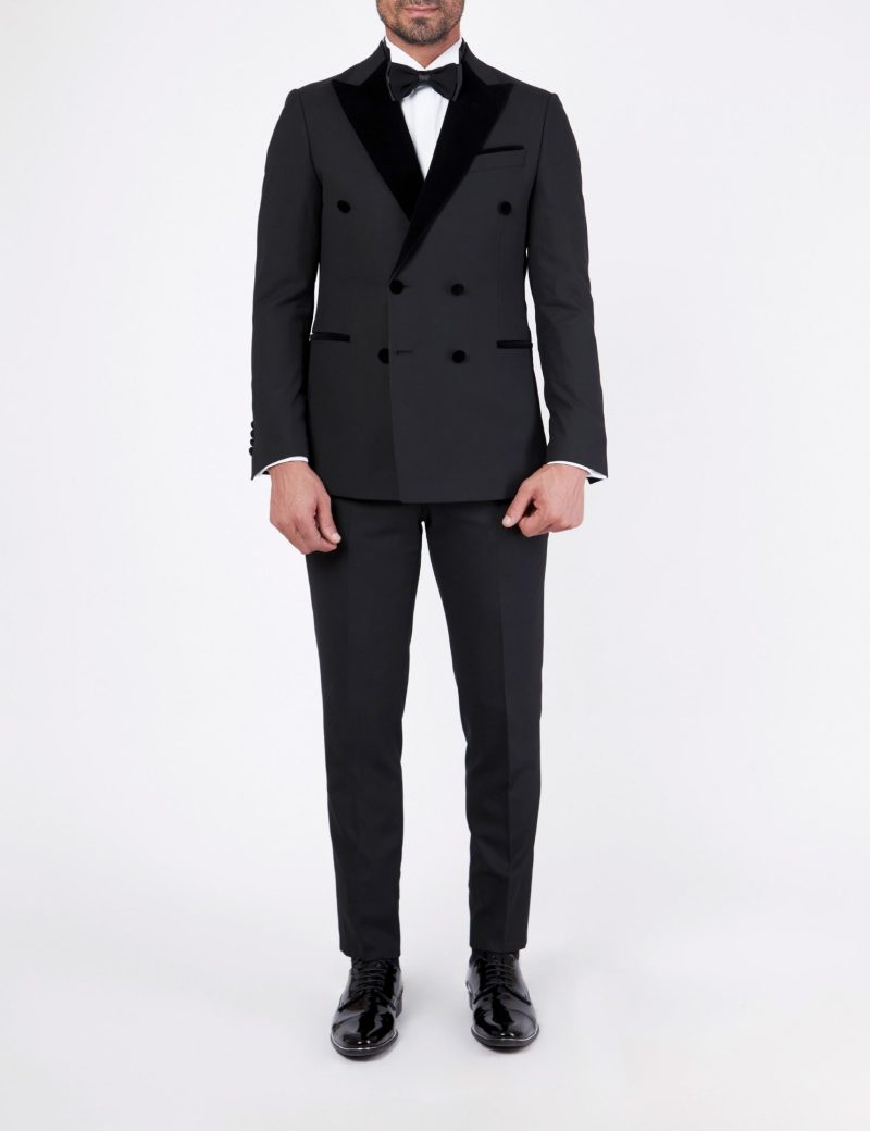 Tuxedo suit with a velvet lapel