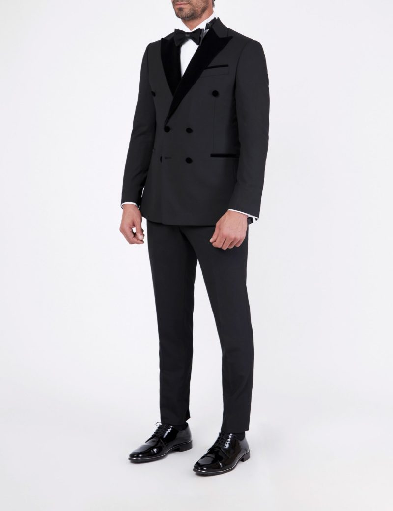 Tuxedo suit with a velvet lapel