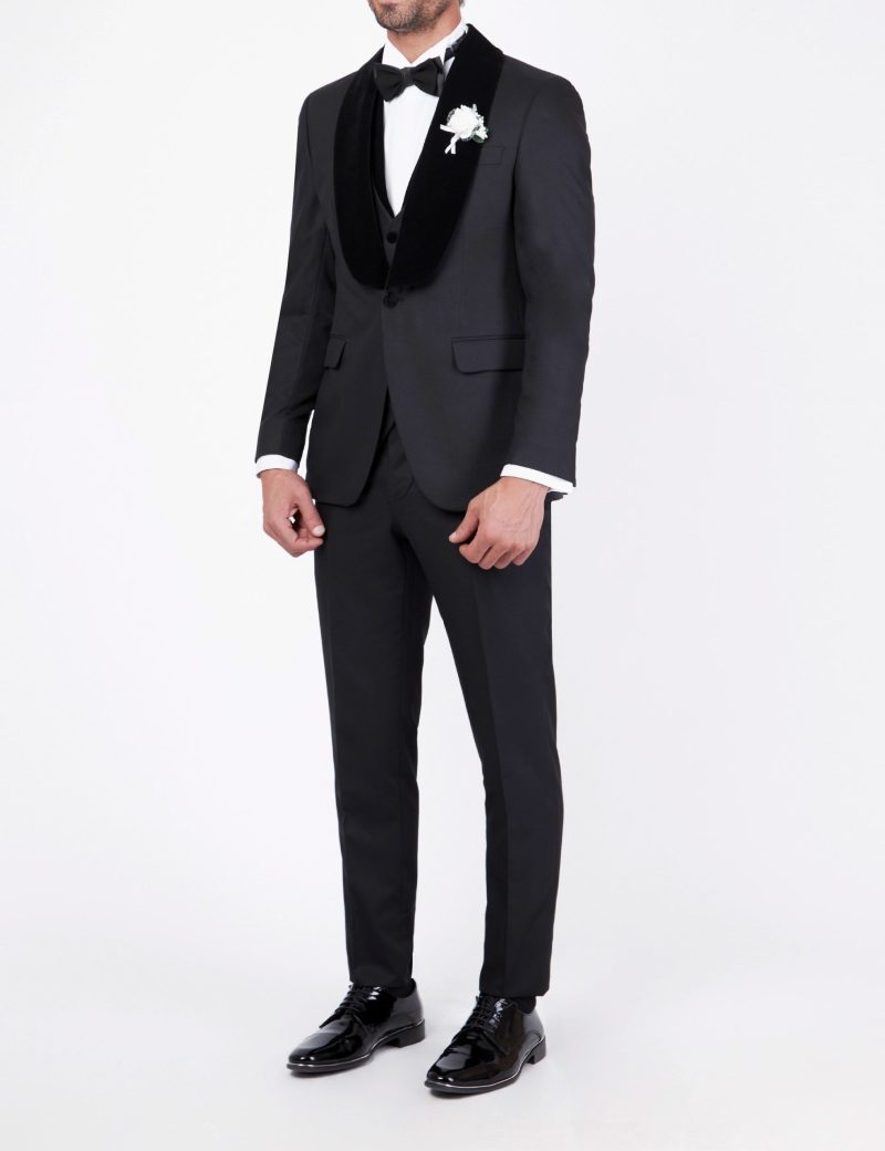 Tuxedo suit with velvet vest