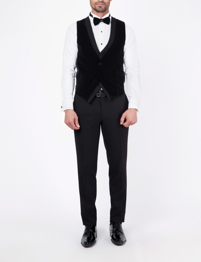 Tuxedo suit with a velvet lapel