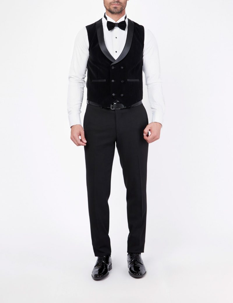 Tuxedo suit with a velvet lapel