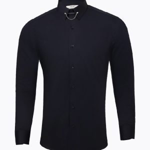 Plain shirt with collar chain