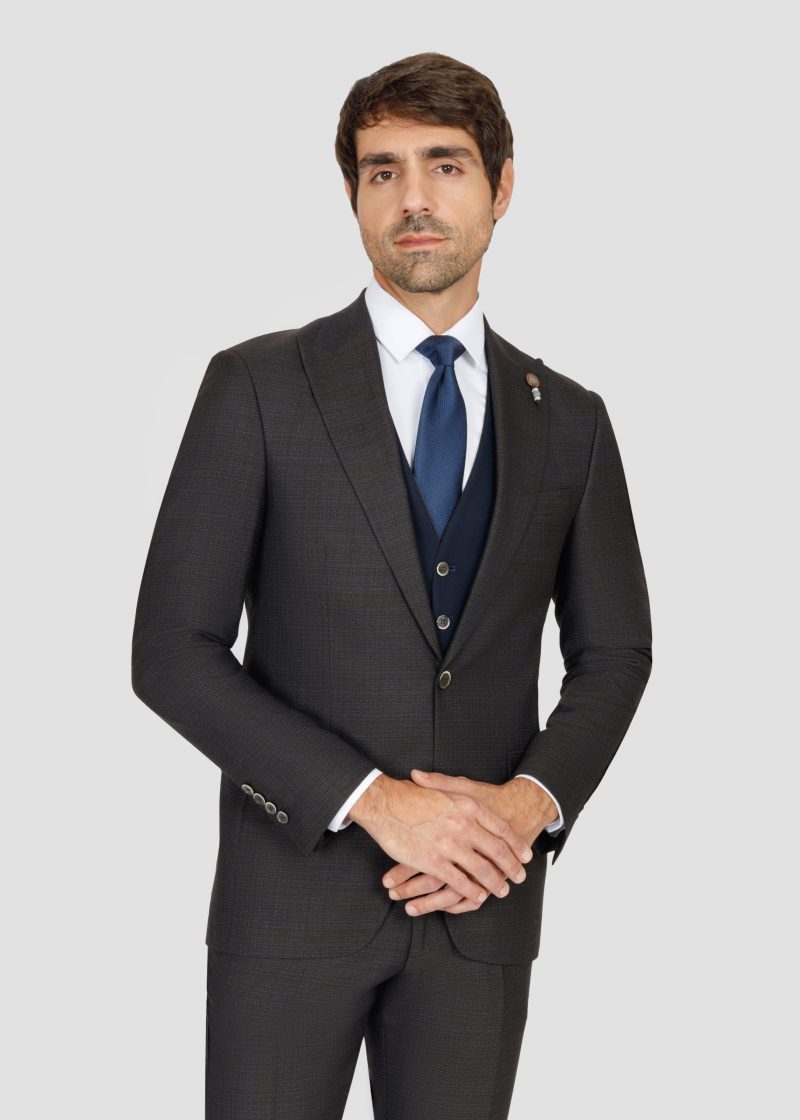 SK42SF02M012-Brown-navy-016-4 Slim Fit Peak Lapel Suit with Black-Trim Vest