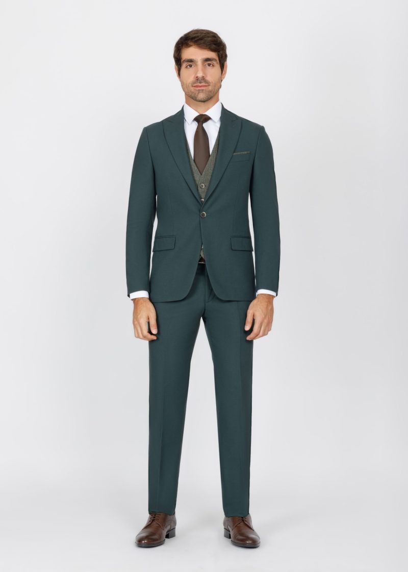 Slim Fit Suit with Peak Lapel and Flap Pockets