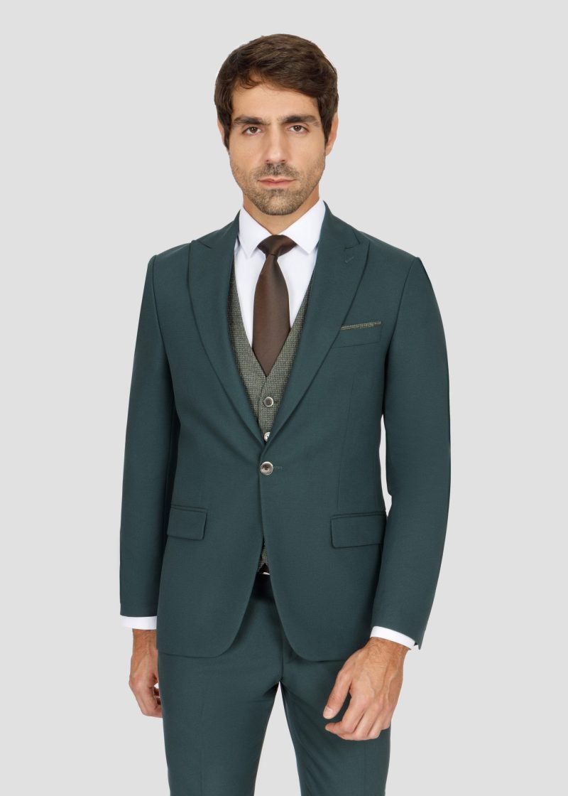 Slim Fit Suit with Peak Lapel and Flap Pockets