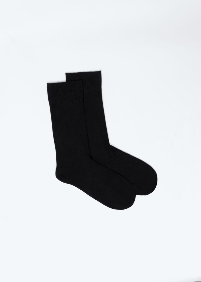 SO03B001-Black-3 Plain Socks