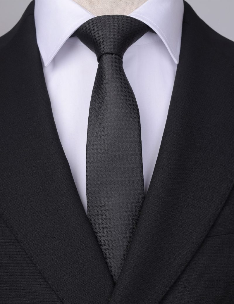 T002B00-Black-5 Black dots Tie