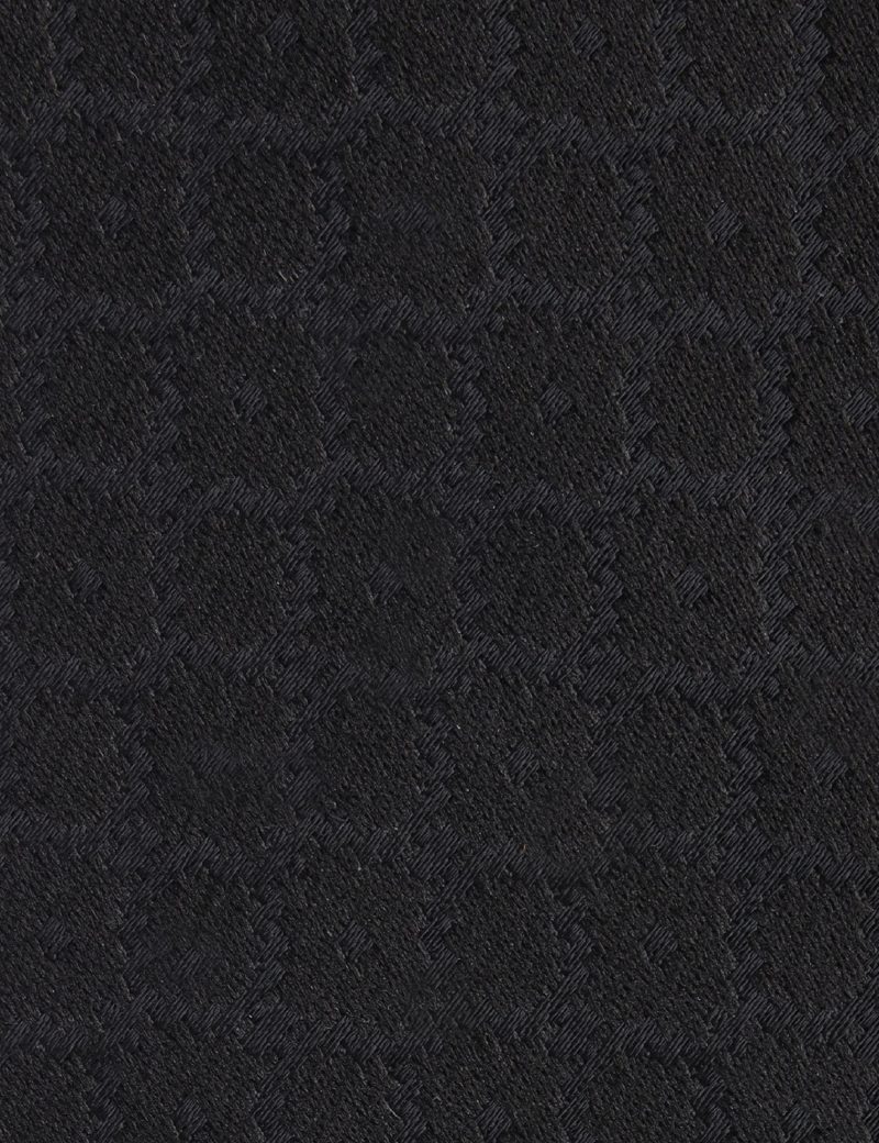 T006B00-Black-2 Black square Tie