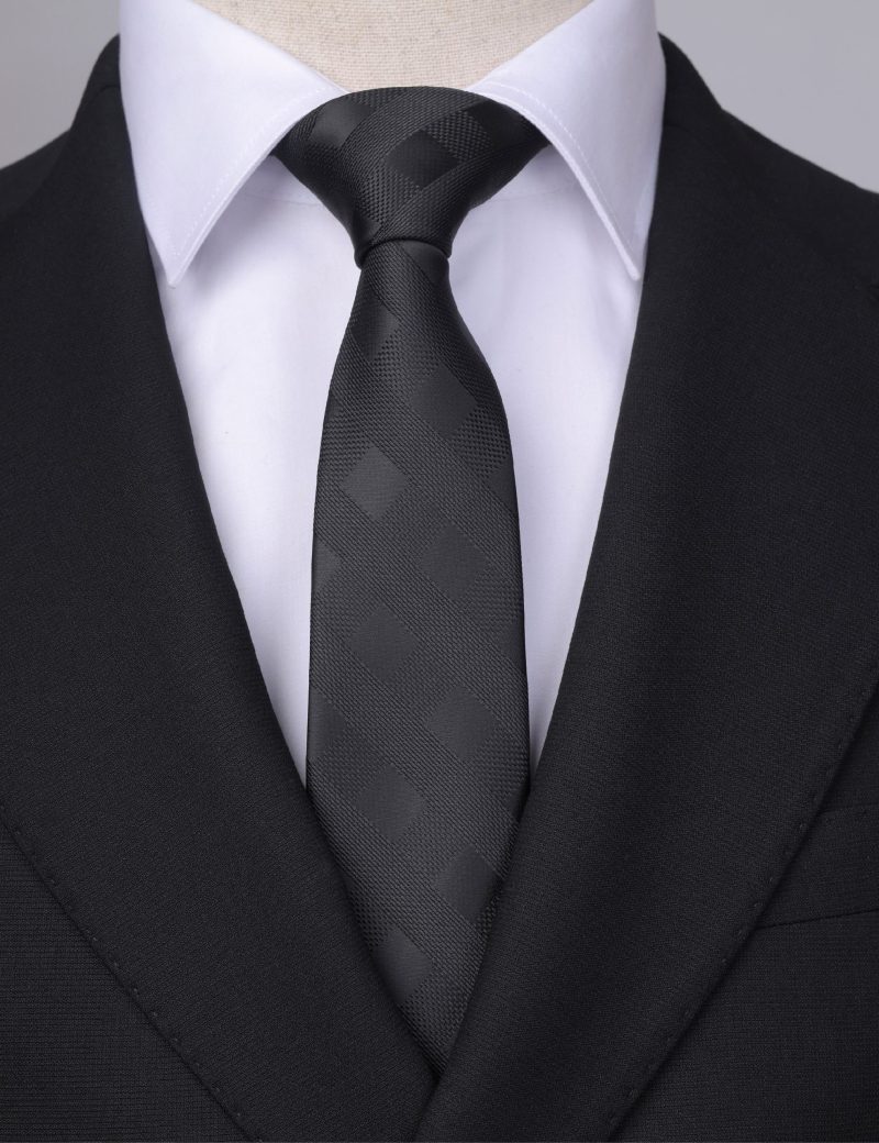 T008B00-Black-5 Checked Tie
