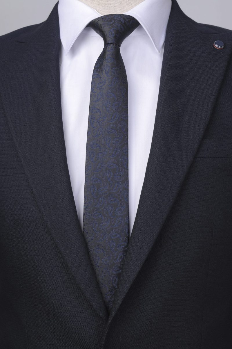 T014B00-Black-6-1 Paisley navy Tie