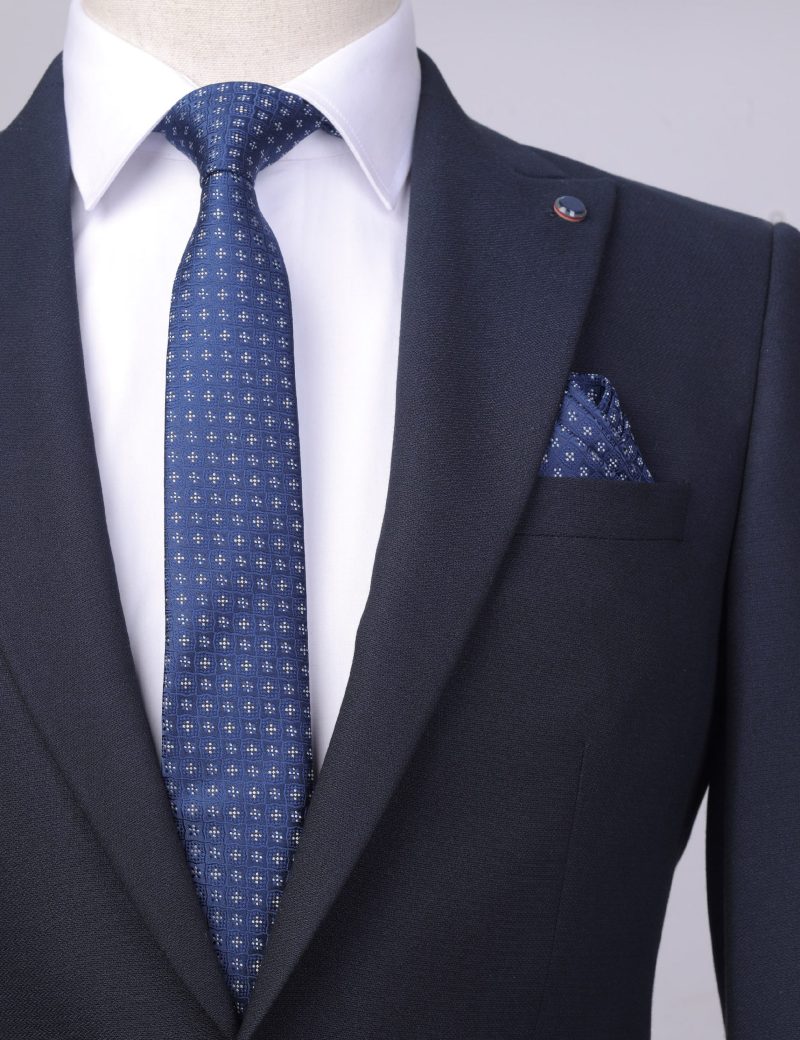 Handkerchief tie with white pattern