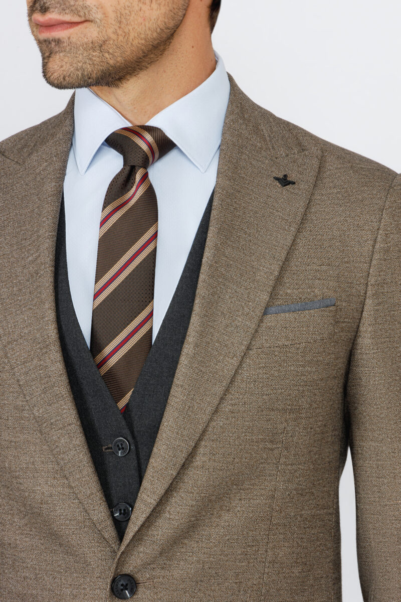 Slim Fit Peak Lapel Suit