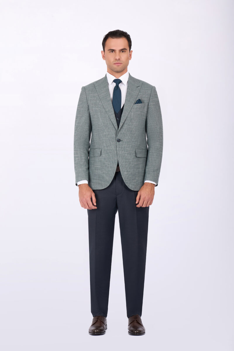 Slim Fit Suit with Peak Lapel & Mismatch Design