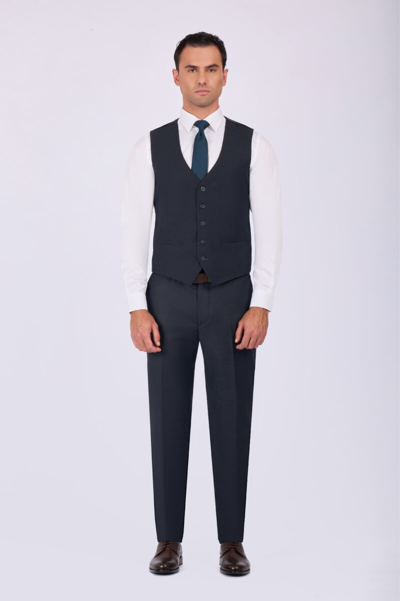 Slim Fit Suit with Peak Lapel & Mismatch Design