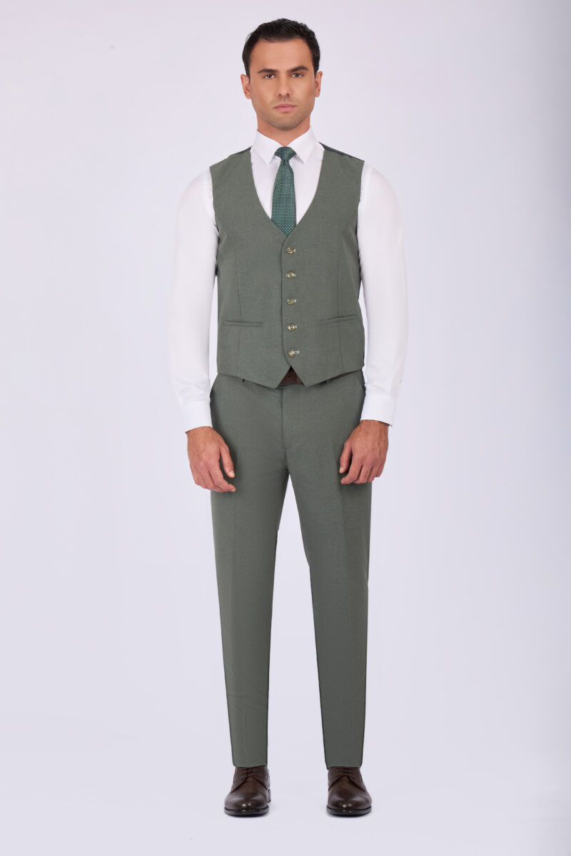 Slim Fit Suit with Notch Lapel & Mismatch Detailing