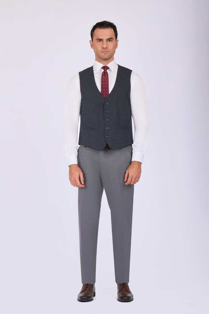 Slim Fit Suit with Peak Lapel & Single-Breasted Vest