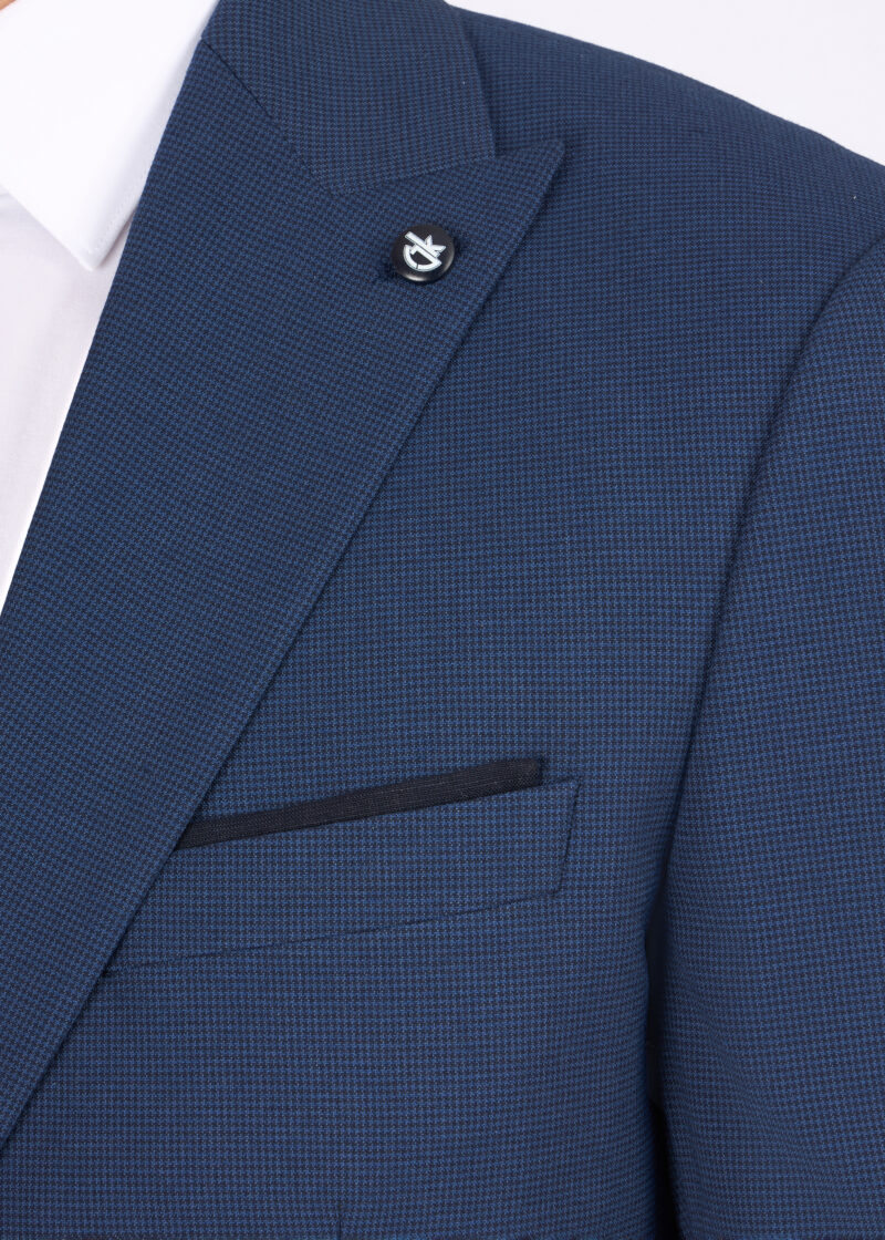 Slim Fit Suit with Peak Lapel & Single-Breasted Vest