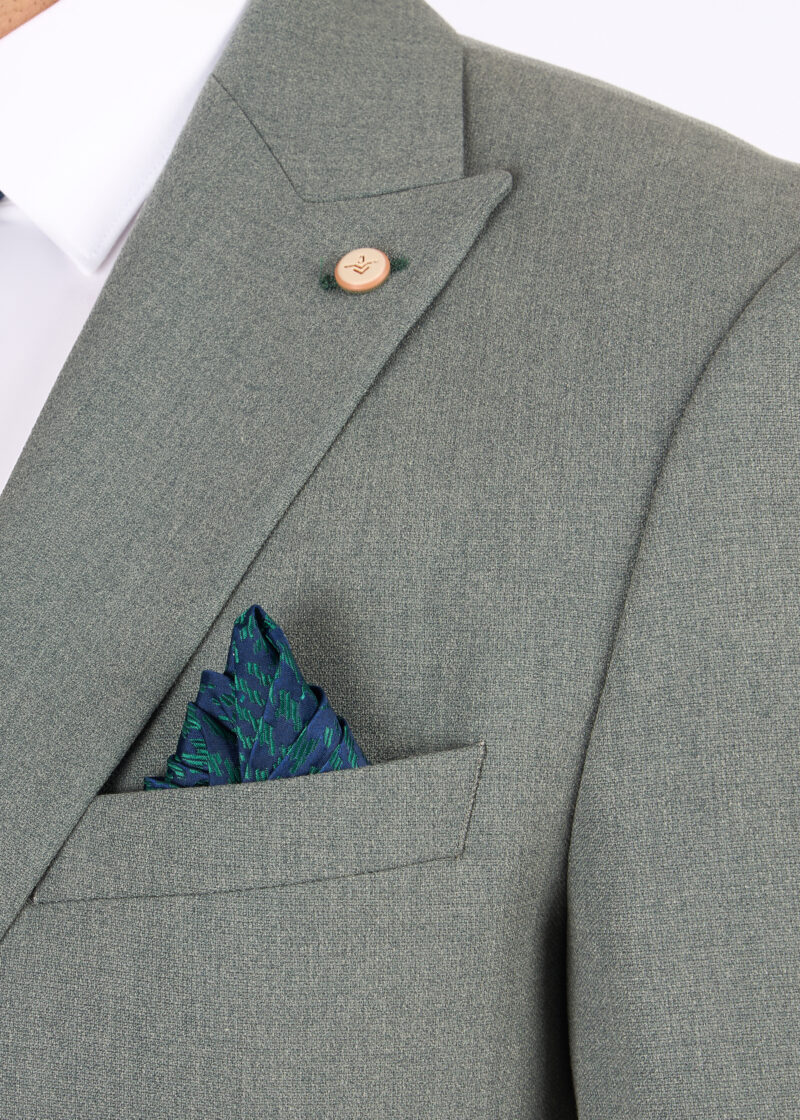 Slim Fit Suit with Peak Lapel & Single-Breasted Vest